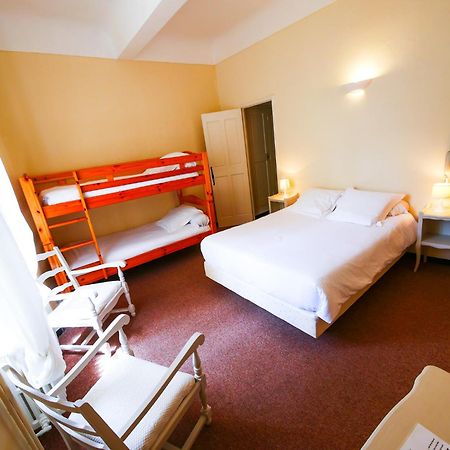 Auberge De La Tour Опс Екстериор снимка