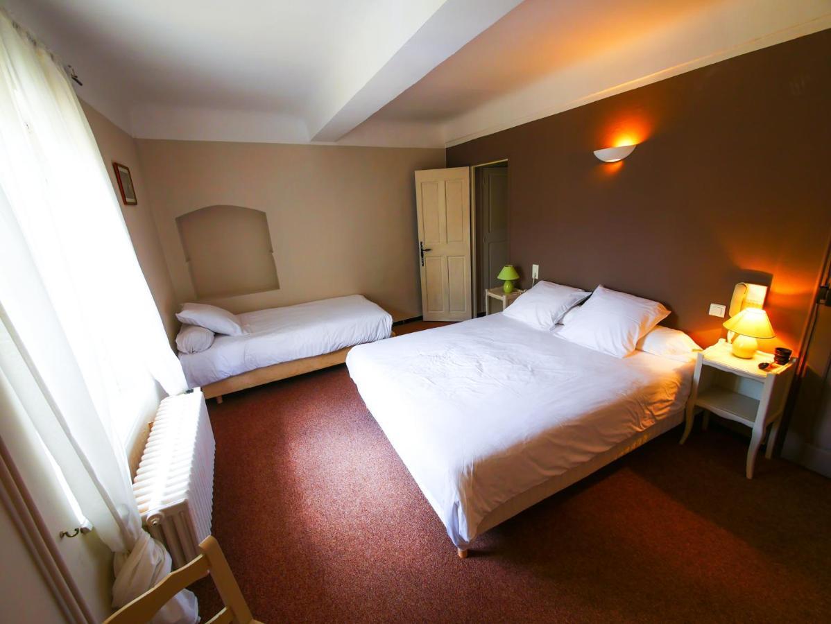 Auberge De La Tour Опс Екстериор снимка