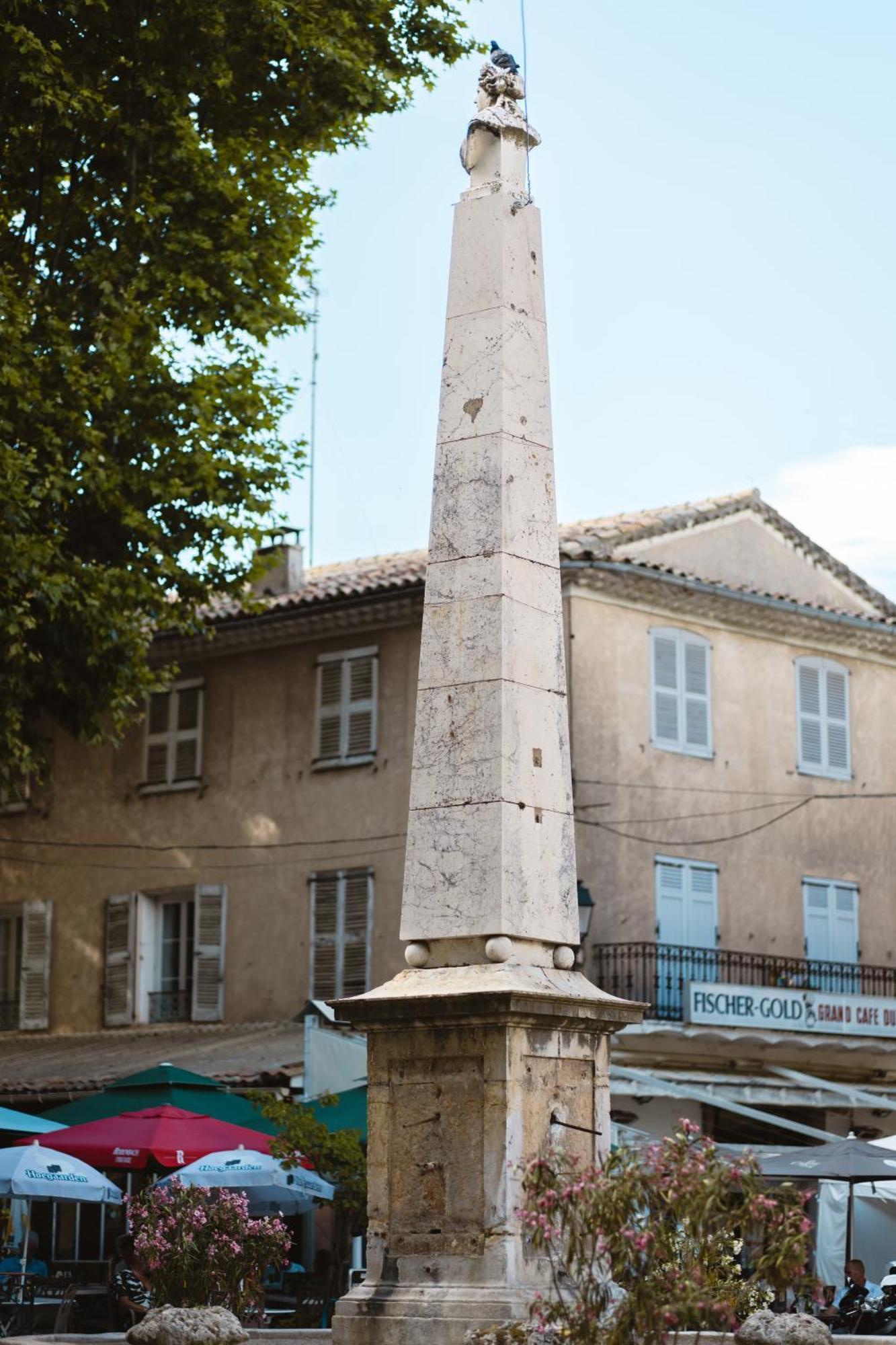 Auberge De La Tour Опс Екстериор снимка